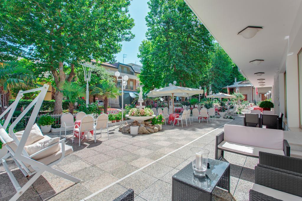 Hotel Garden Bellaria-Igea Marina Bagian luar foto